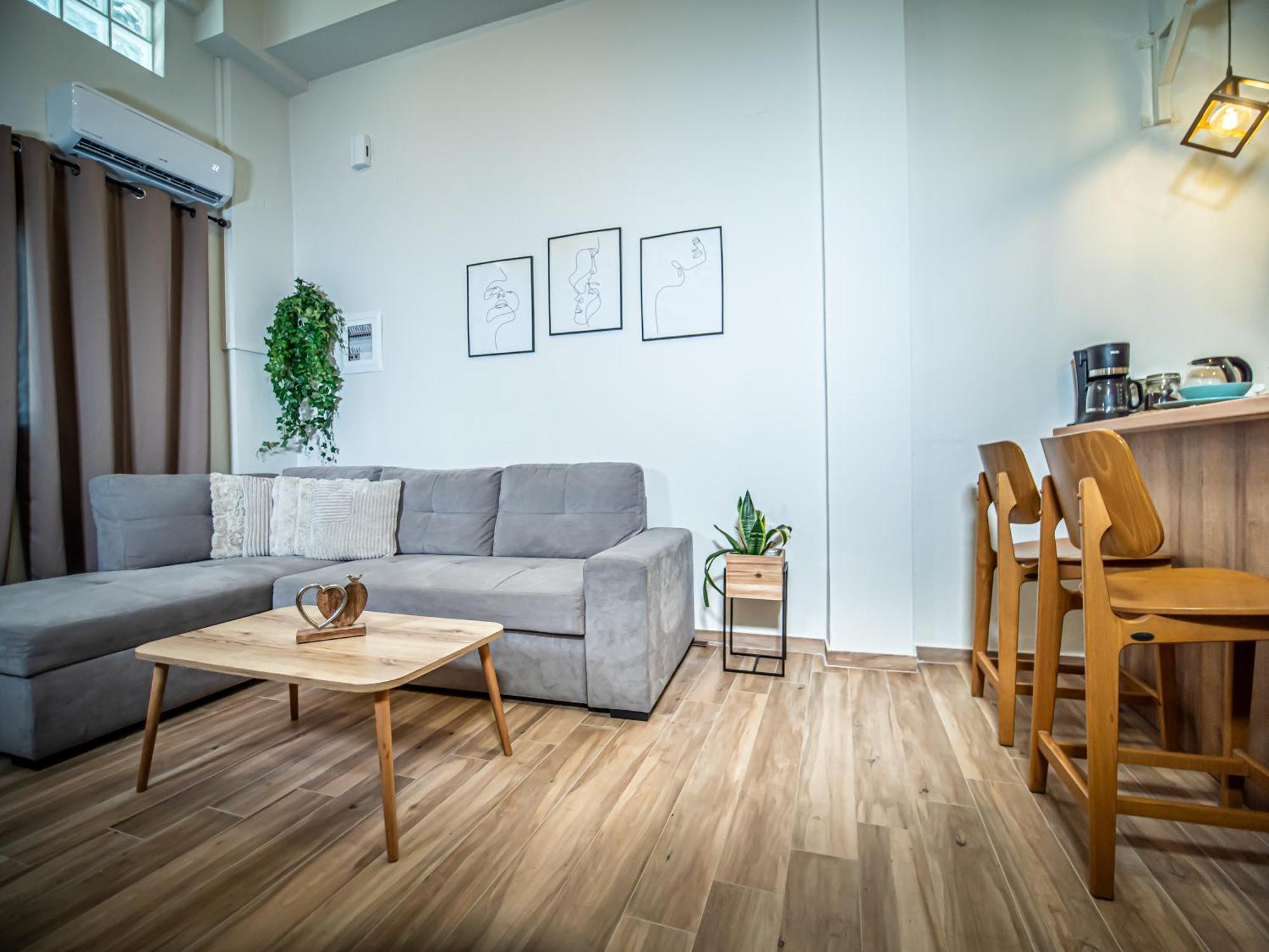 Apartment Loft Lux Living - 7 Minutes From Center
